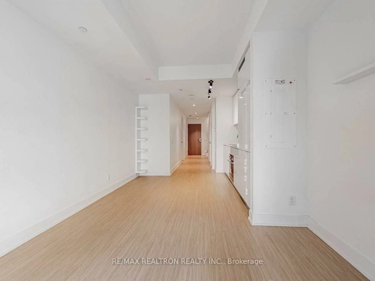 7, Grenville, Bay Street Corridor, Toronto