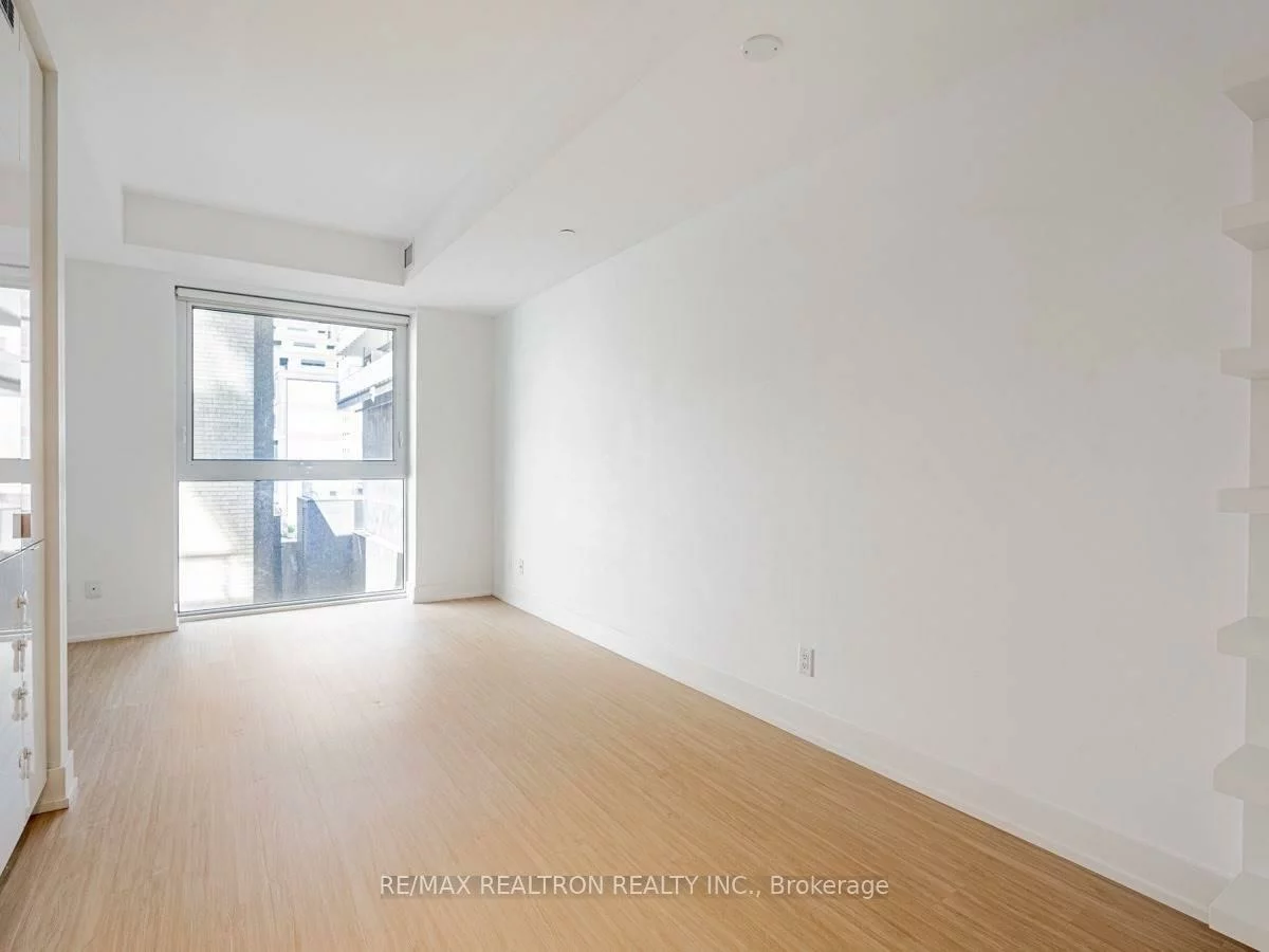 7, Grenville, Bay Street Corridor, Toronto