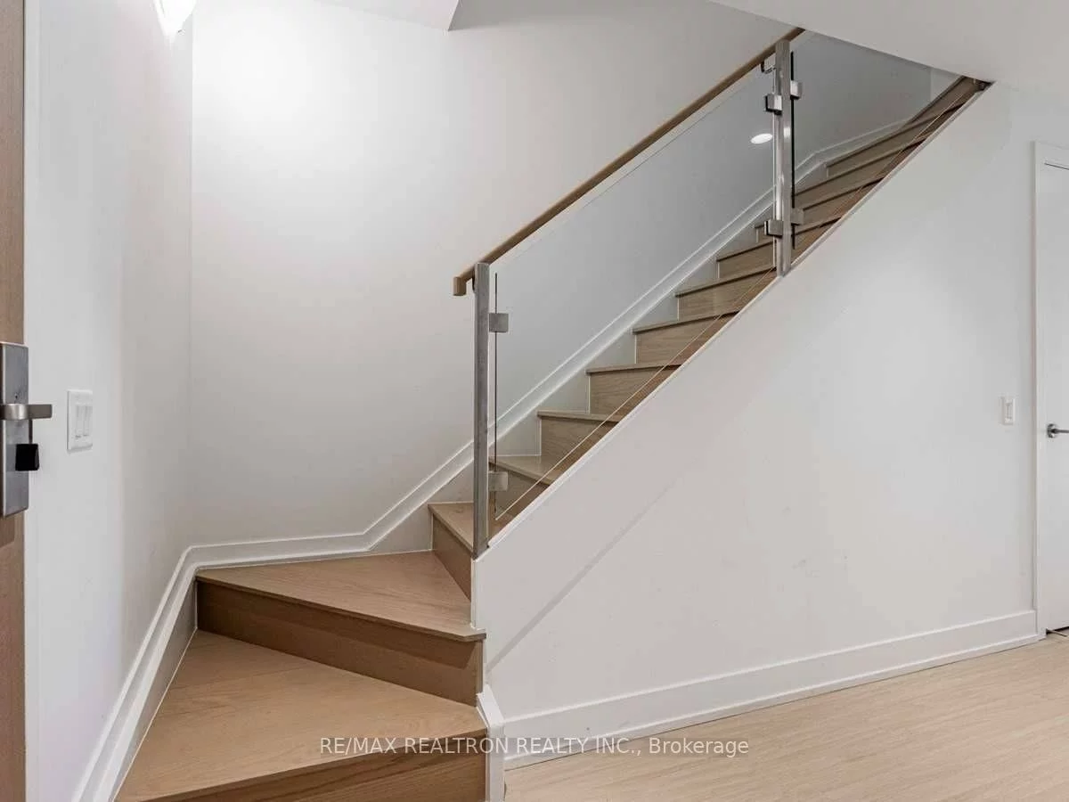 7, Grenville, Bay Street Corridor, Toronto