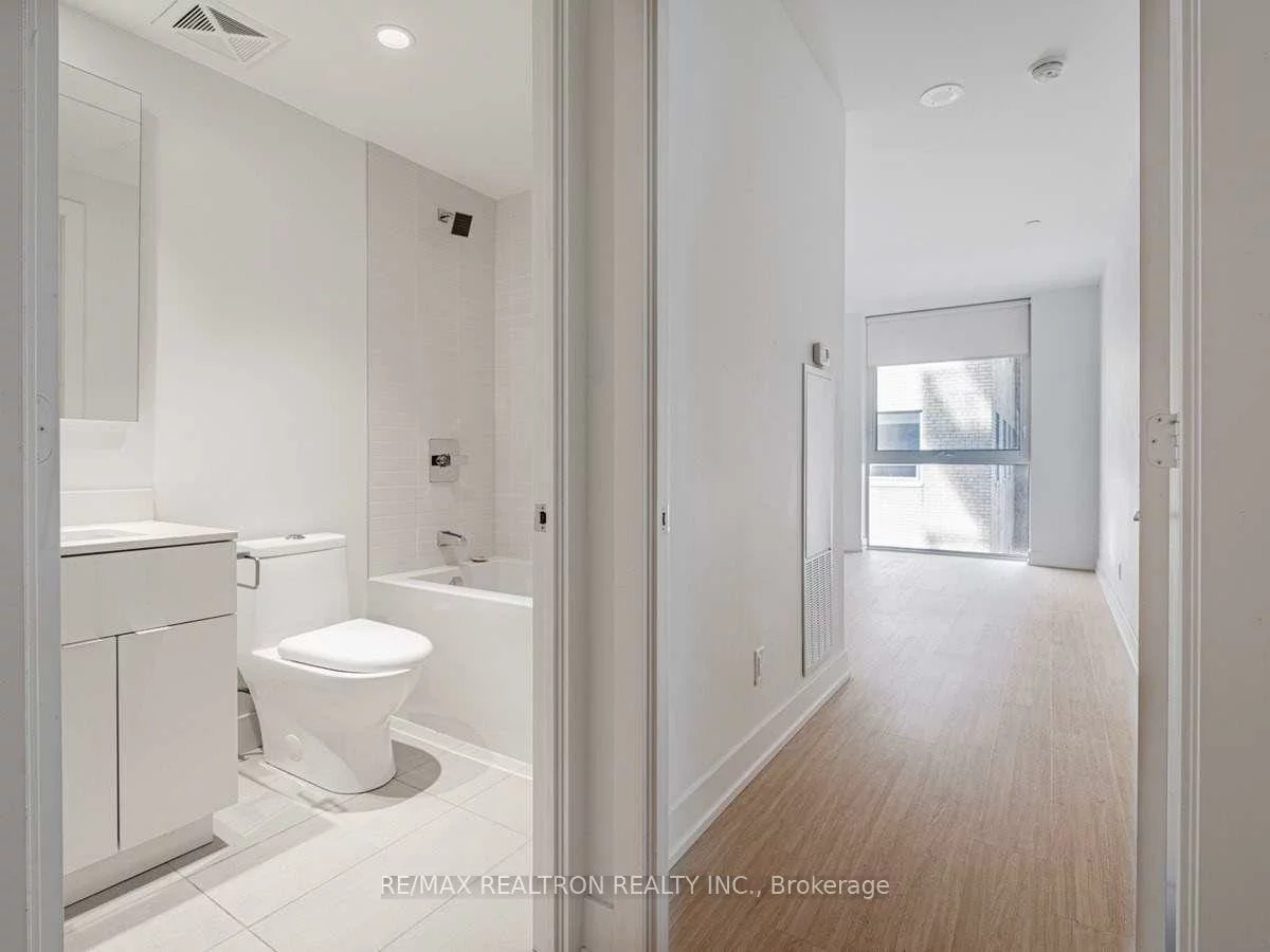 7, Grenville, Bay Street Corridor, Toronto