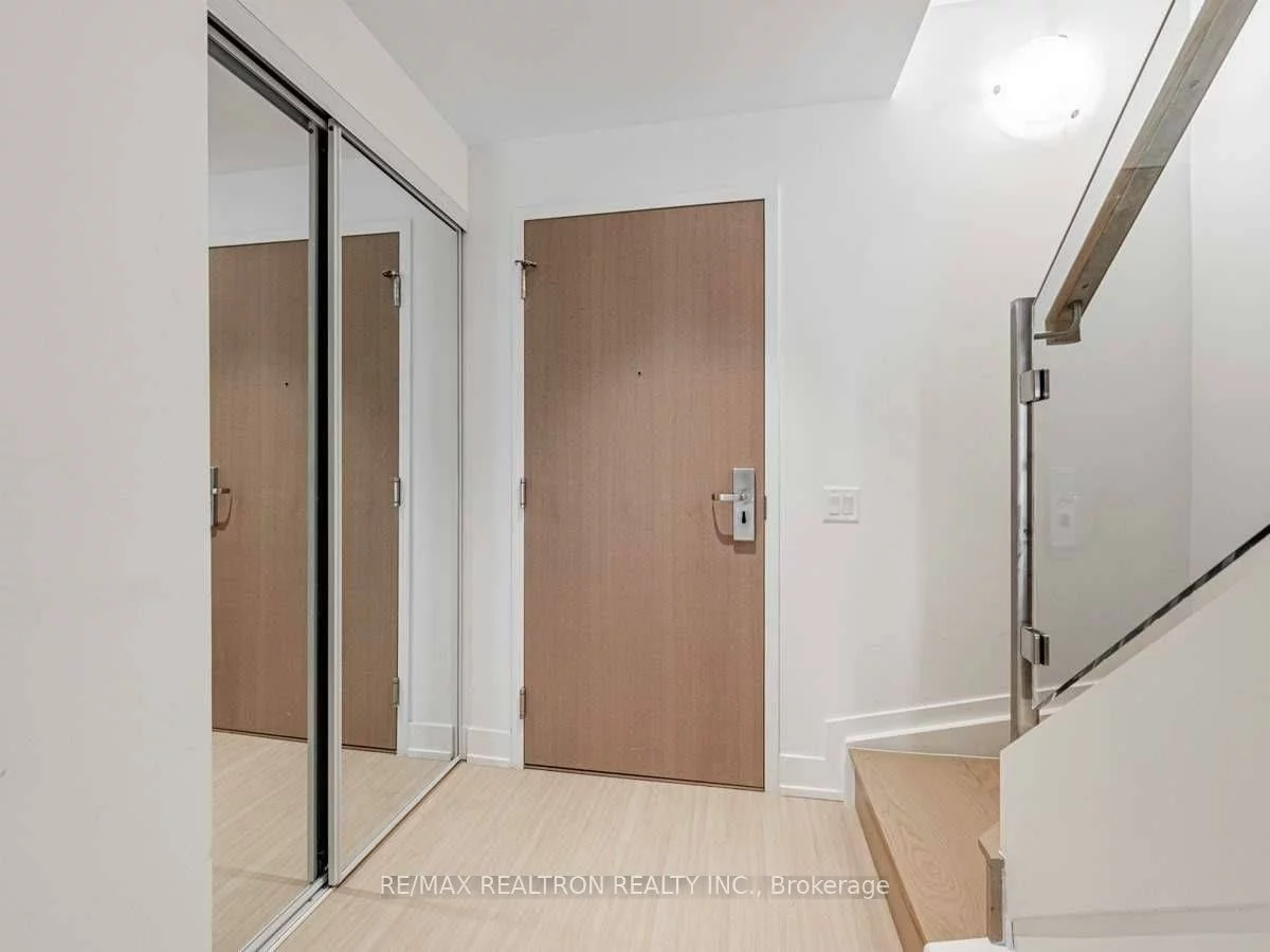 7, Grenville, Bay Street Corridor, Toronto