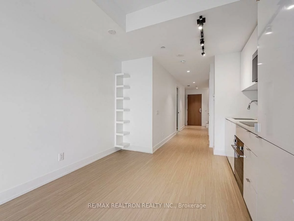 7, Grenville, Bay Street Corridor, Toronto