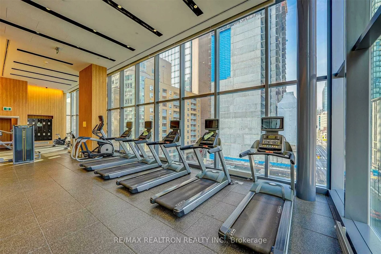 7, Grenville, Bay Street Corridor, Toronto