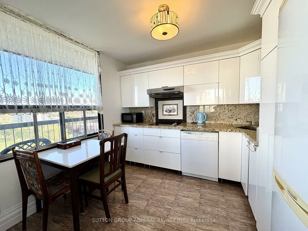 135, Antibes, Westminster-Branson, Toronto
