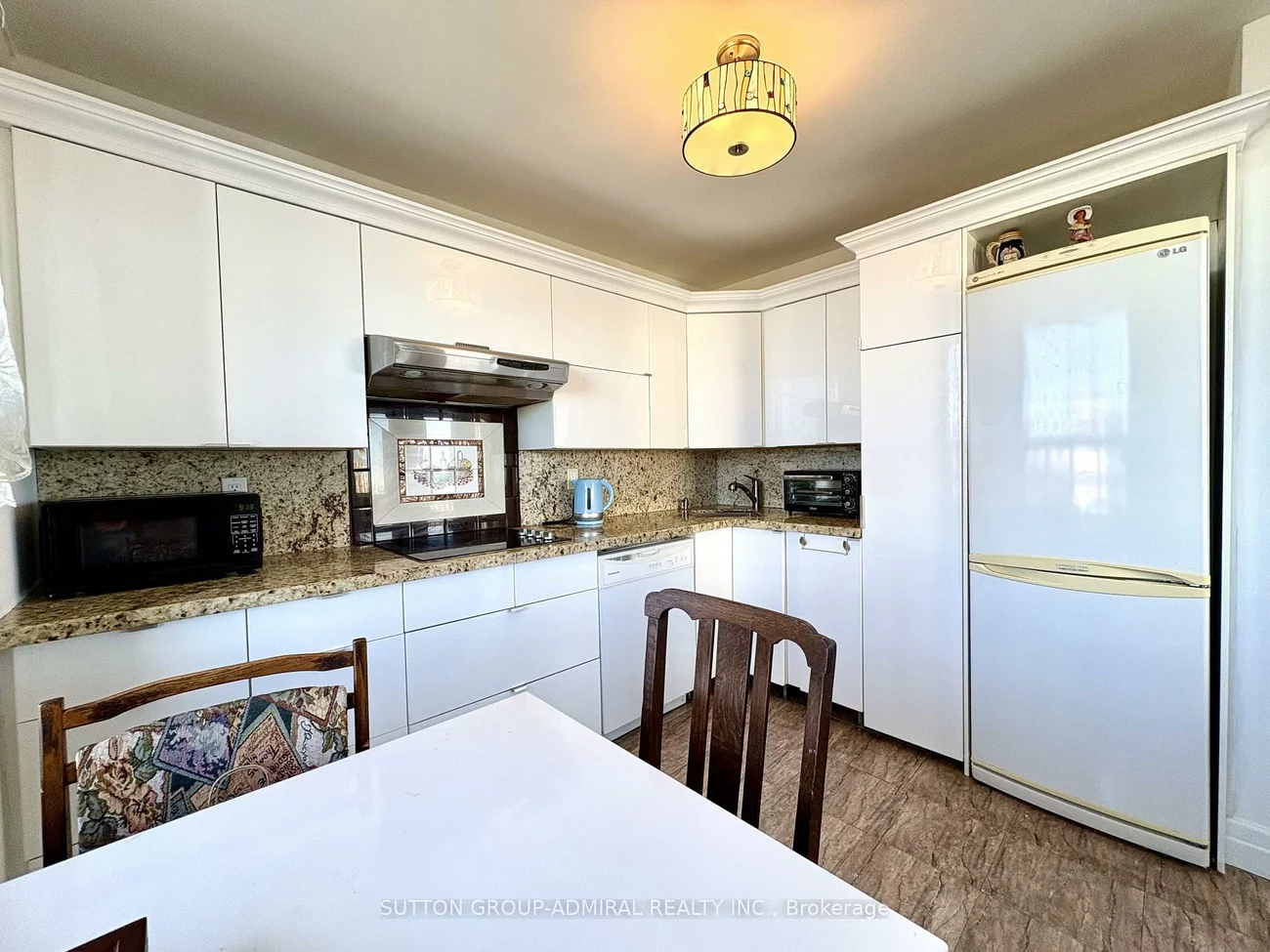 135, Antibes, Westminster-Branson, Toronto