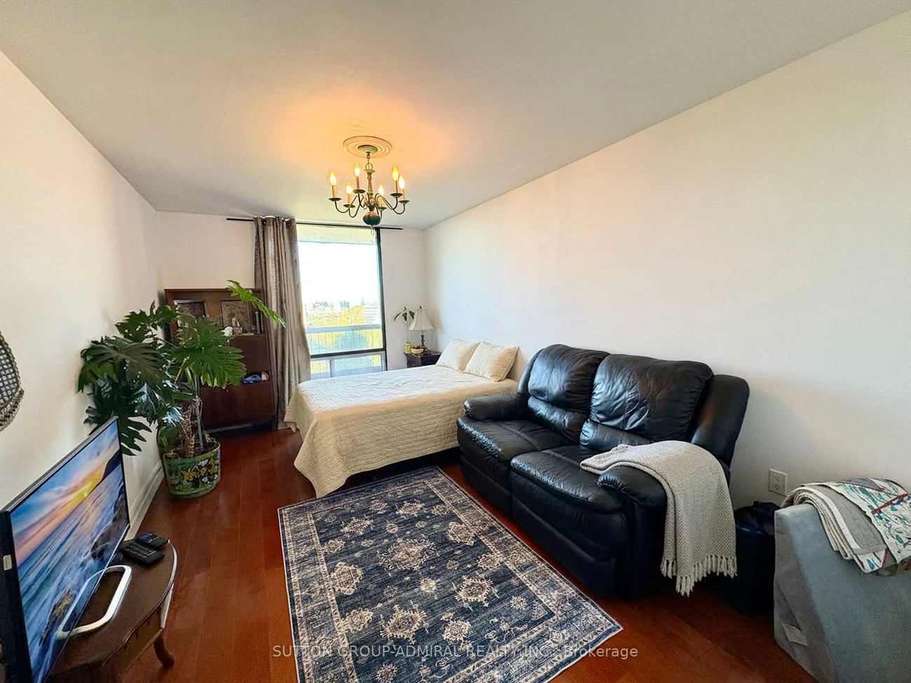 135, Antibes, Westminster-Branson, Toronto