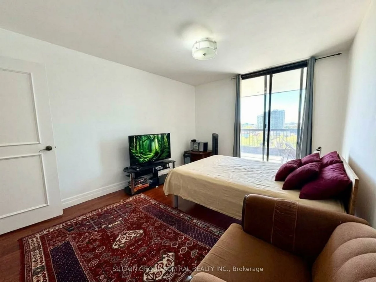 135, Antibes, Westminster-Branson, Toronto