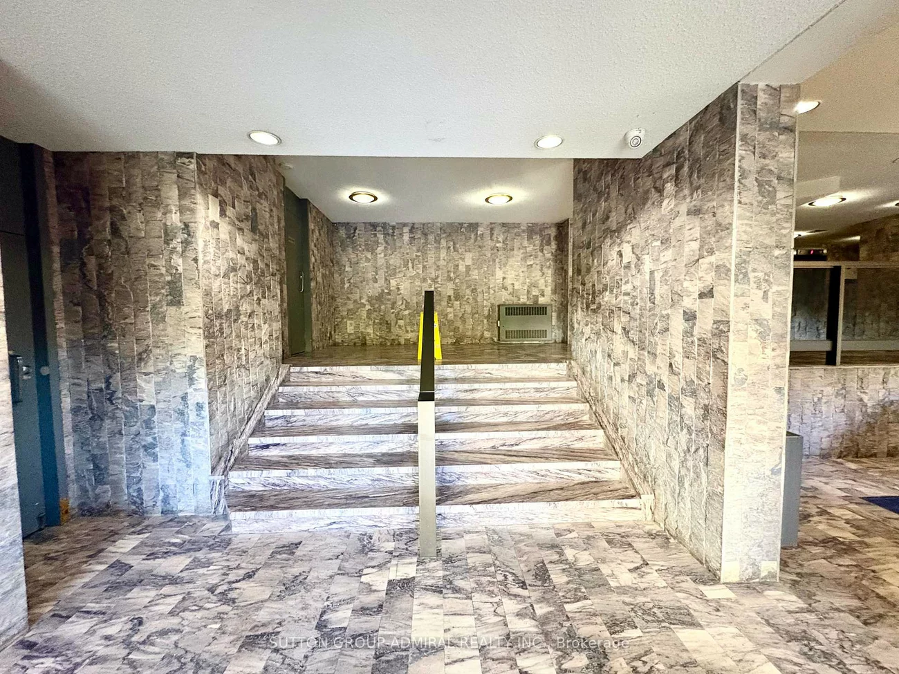 135, Antibes, Westminster-Branson, Toronto