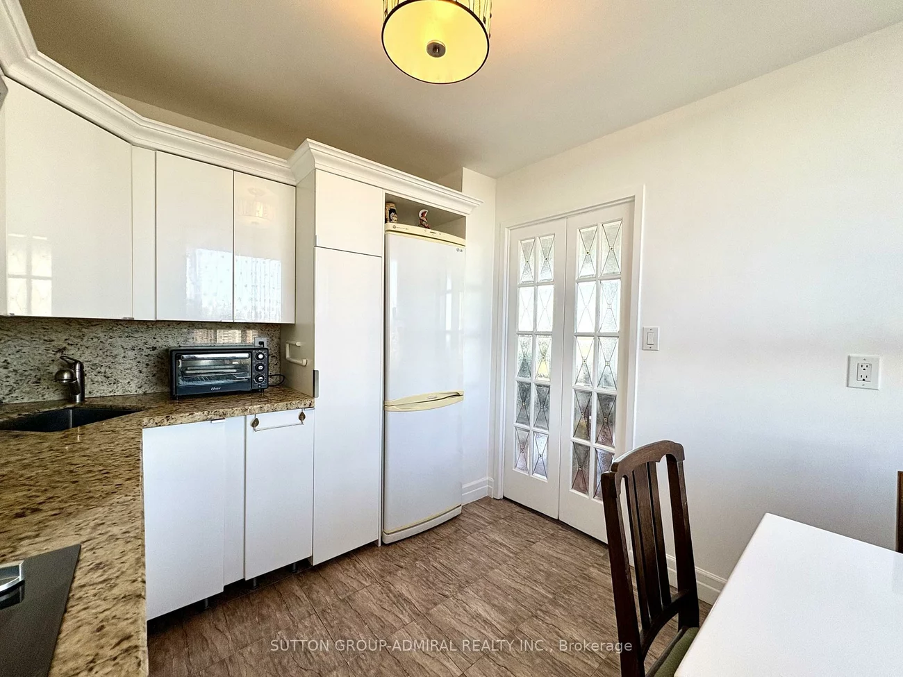 135, Antibes, Westminster-Branson, Toronto
