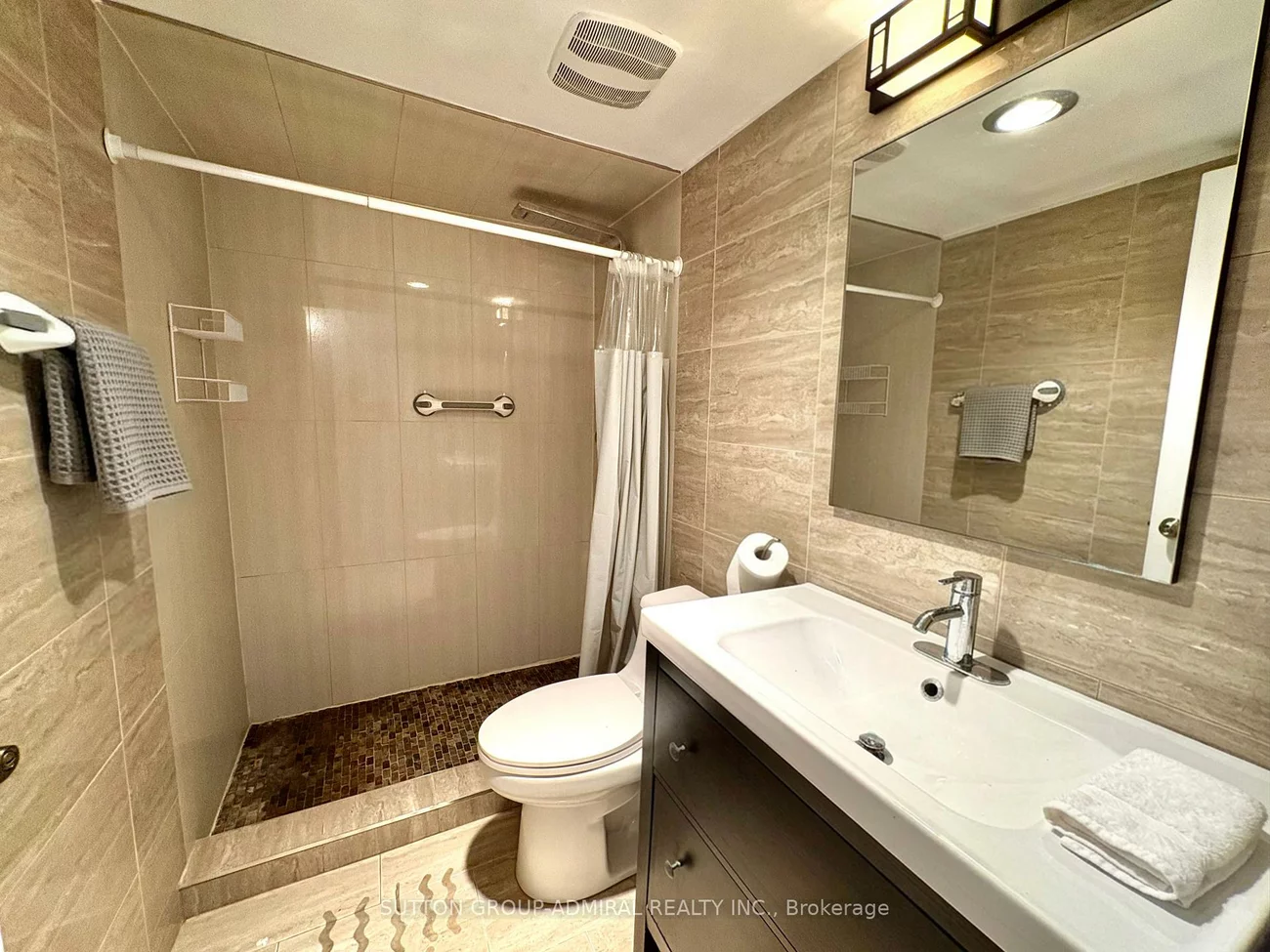135, Antibes, Westminster-Branson, Toronto