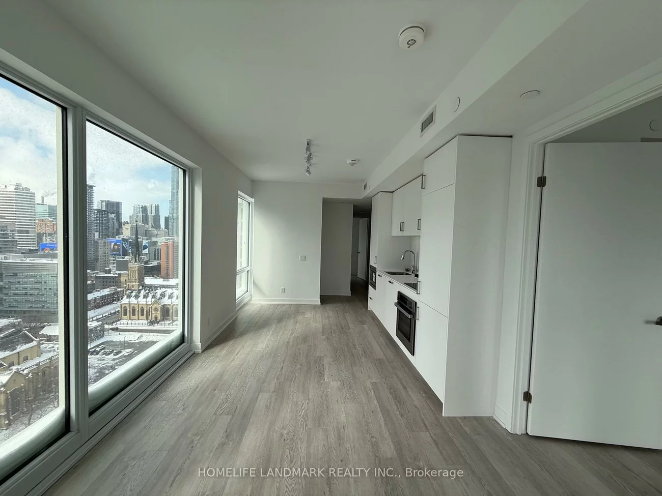 88, Queen, Church-Yonge Corridor, Toronto
