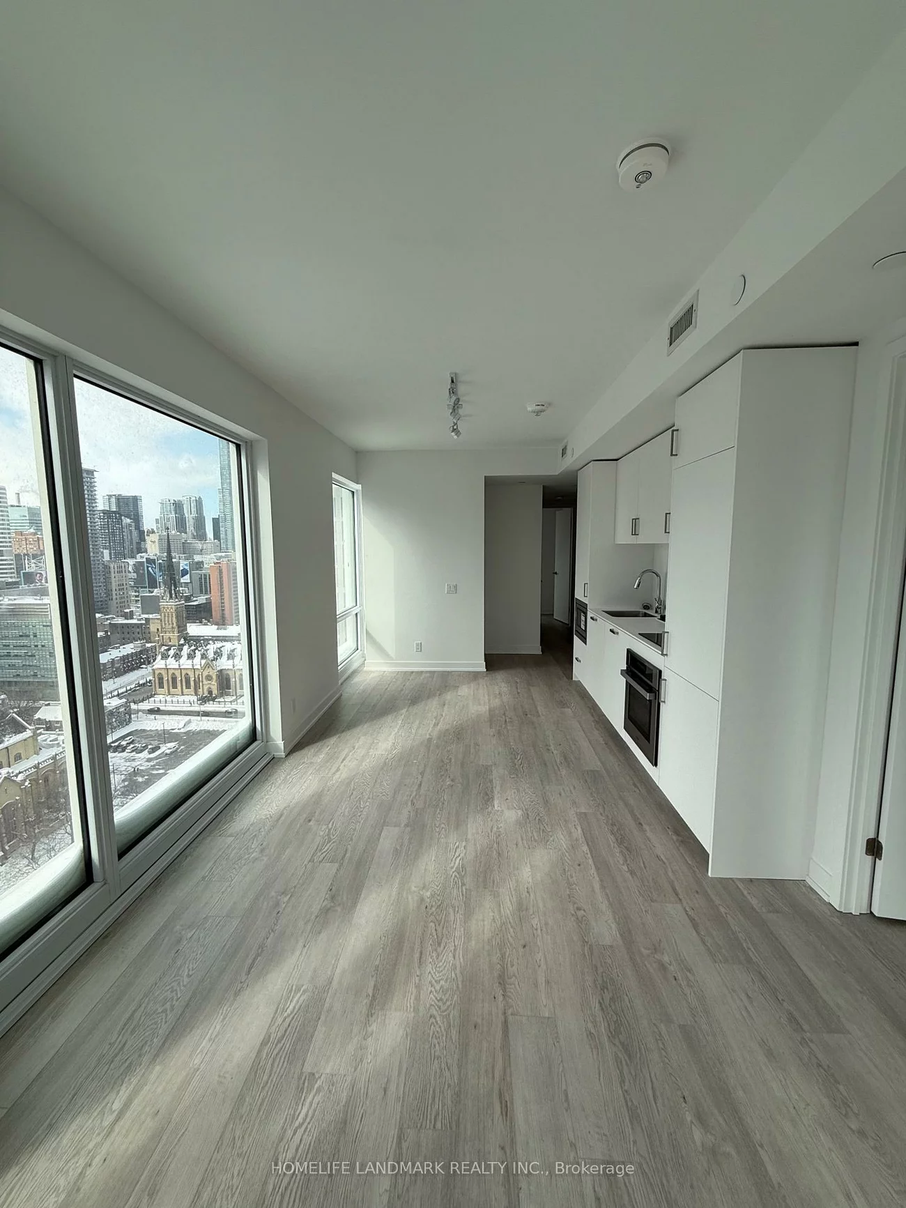 88, Queen, Church-Yonge Corridor, Toronto