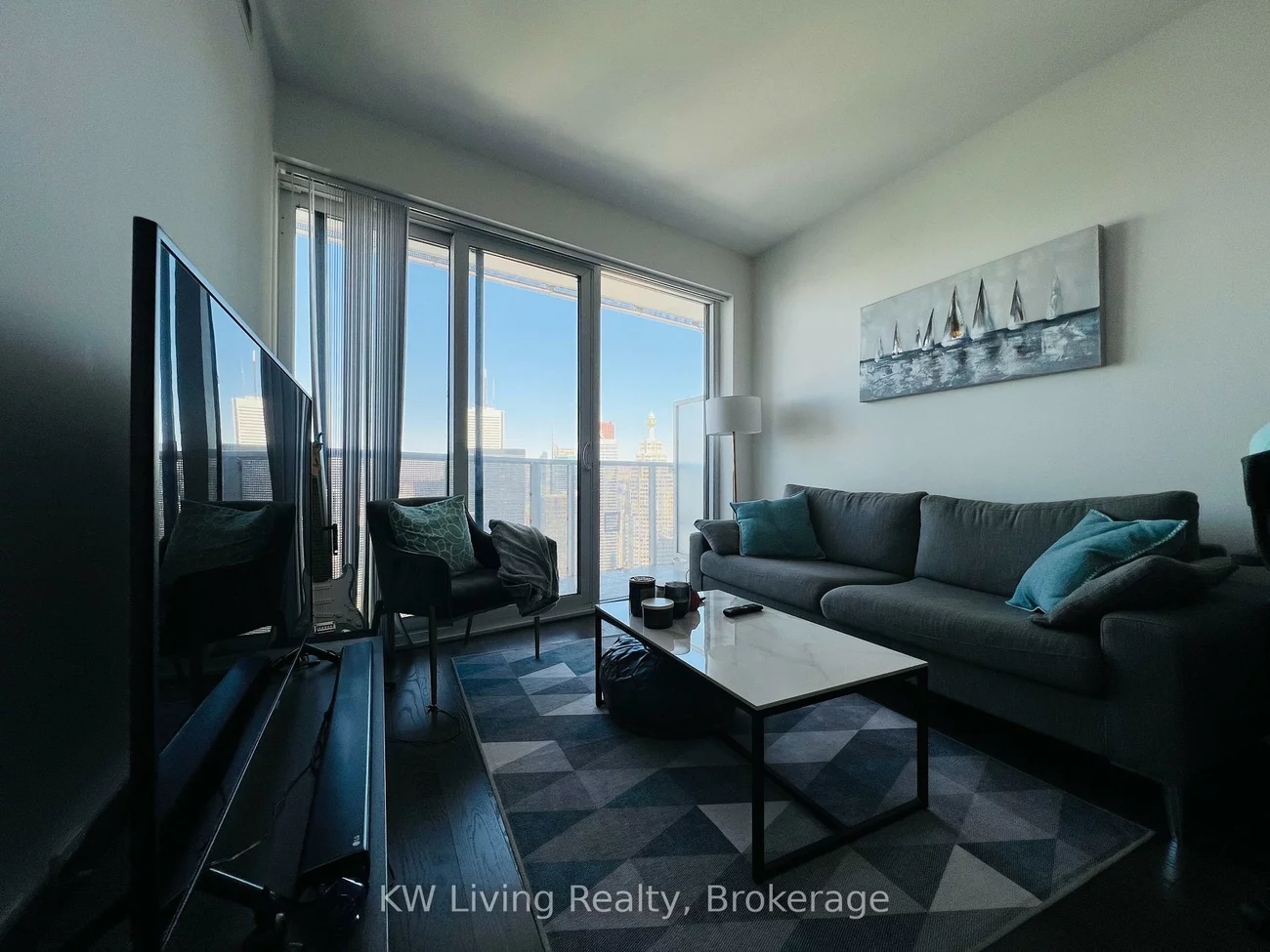 88, Harbour, Waterfront Communities C1, Toronto
