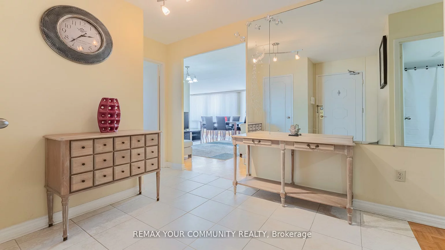 115, Antibes, Westminster-Branson, Toronto