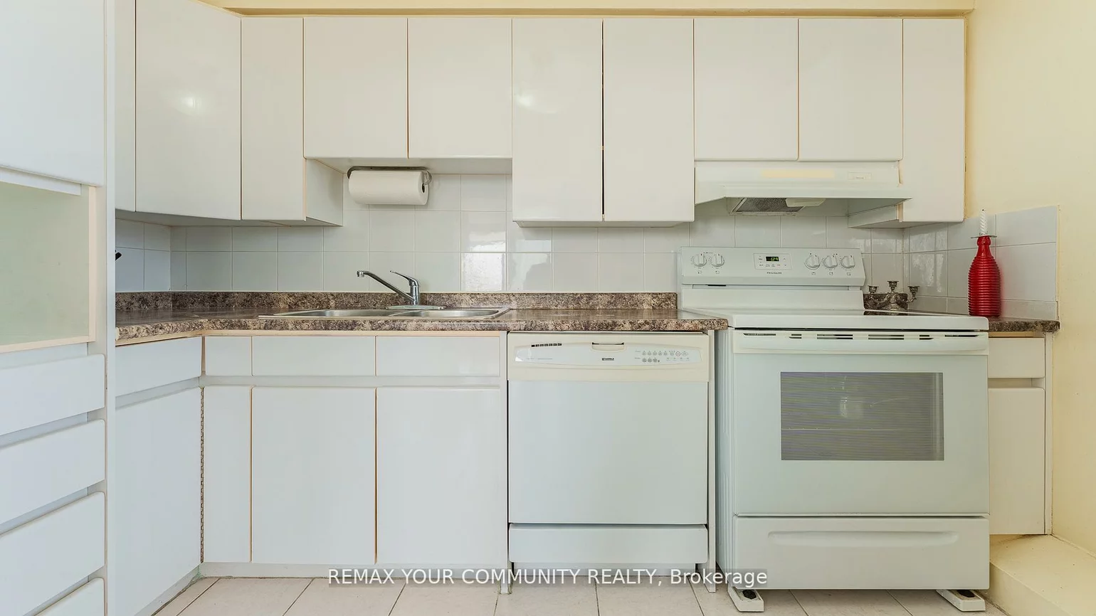 115, Antibes, Westminster-Branson, Toronto