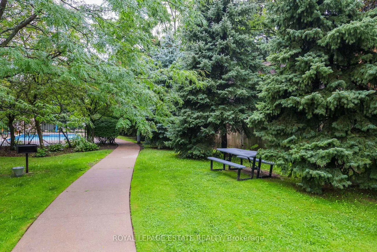 1720, Eglinton, Victoria Village, Toronto