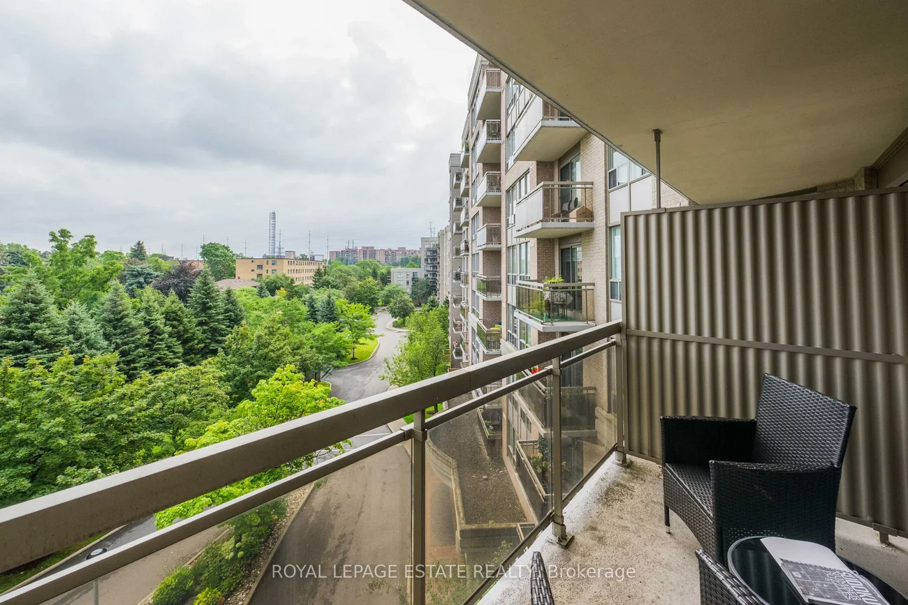 1720, Eglinton, Victoria Village, Toronto