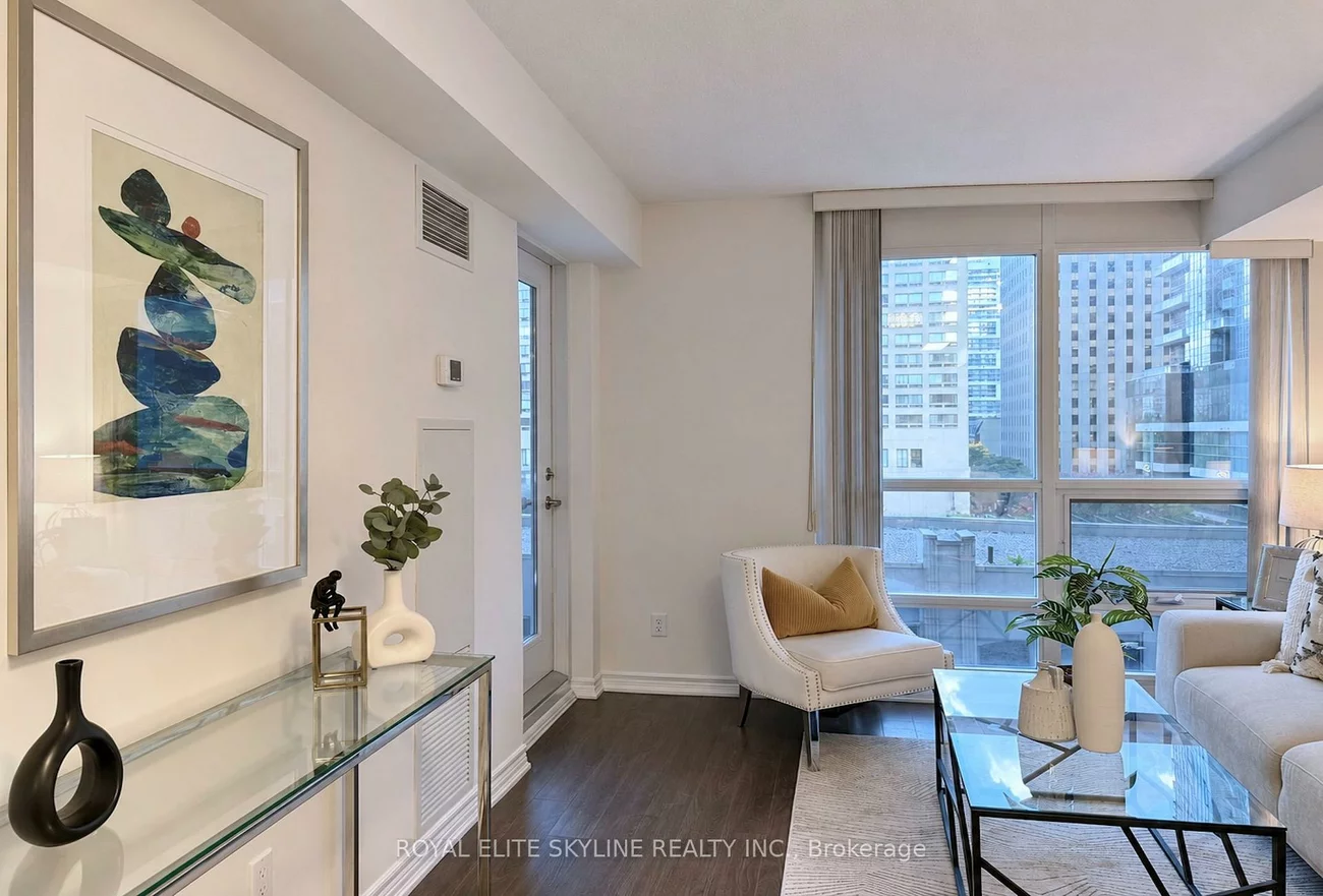 761, Bay, Bay Street Corridor, Toronto