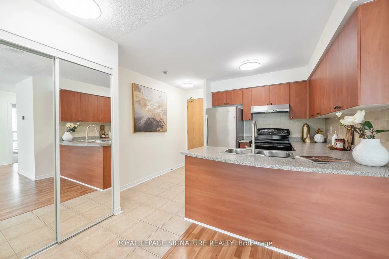 5508, Yonge, Willowdale West, Toronto