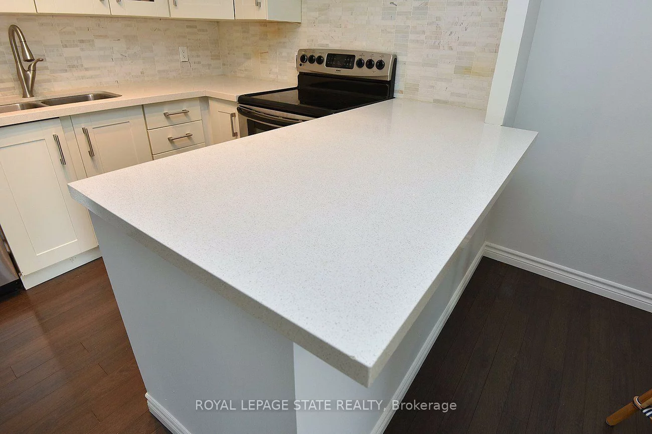 25, The Esplanade, Waterfront Communities C8, Toronto