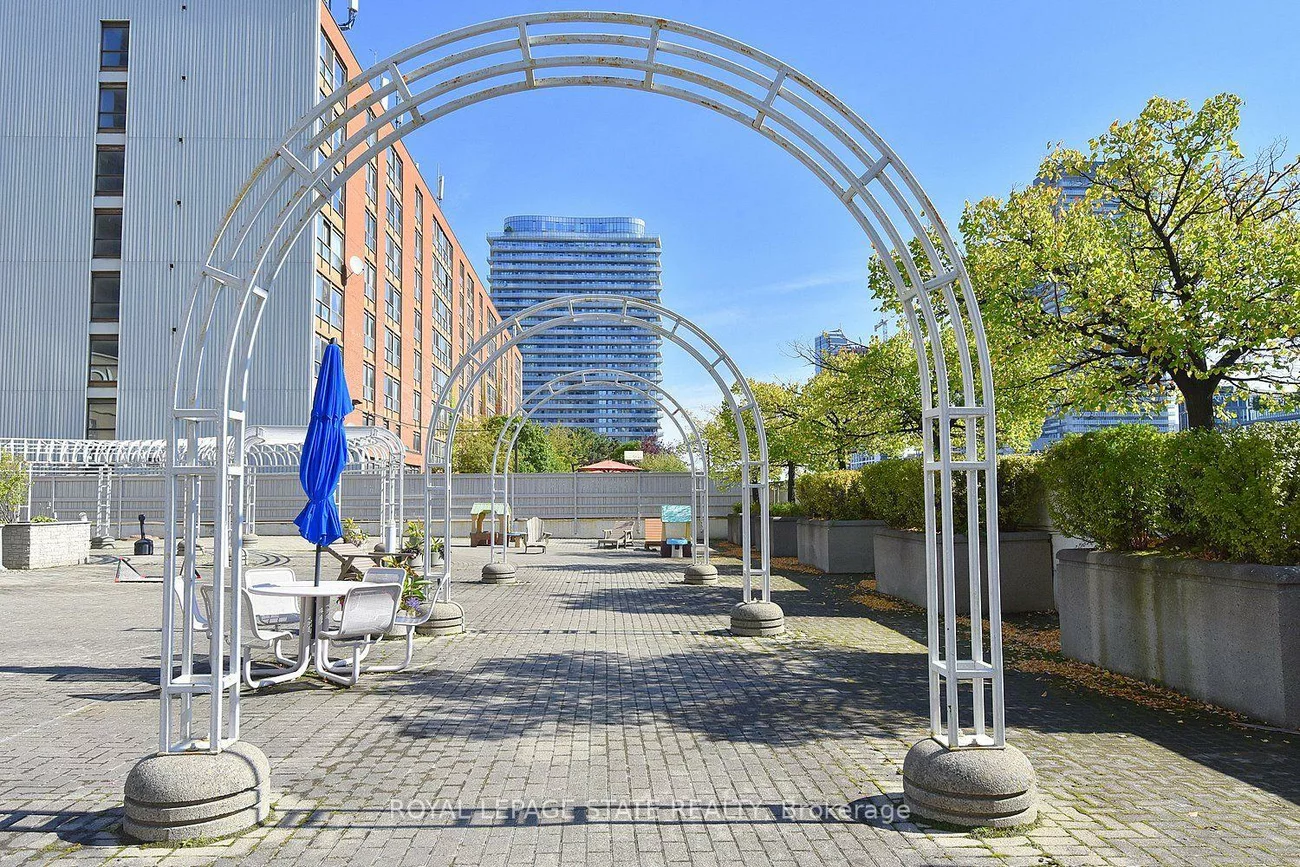 25, The Esplanade, Waterfront Communities C8, Toronto