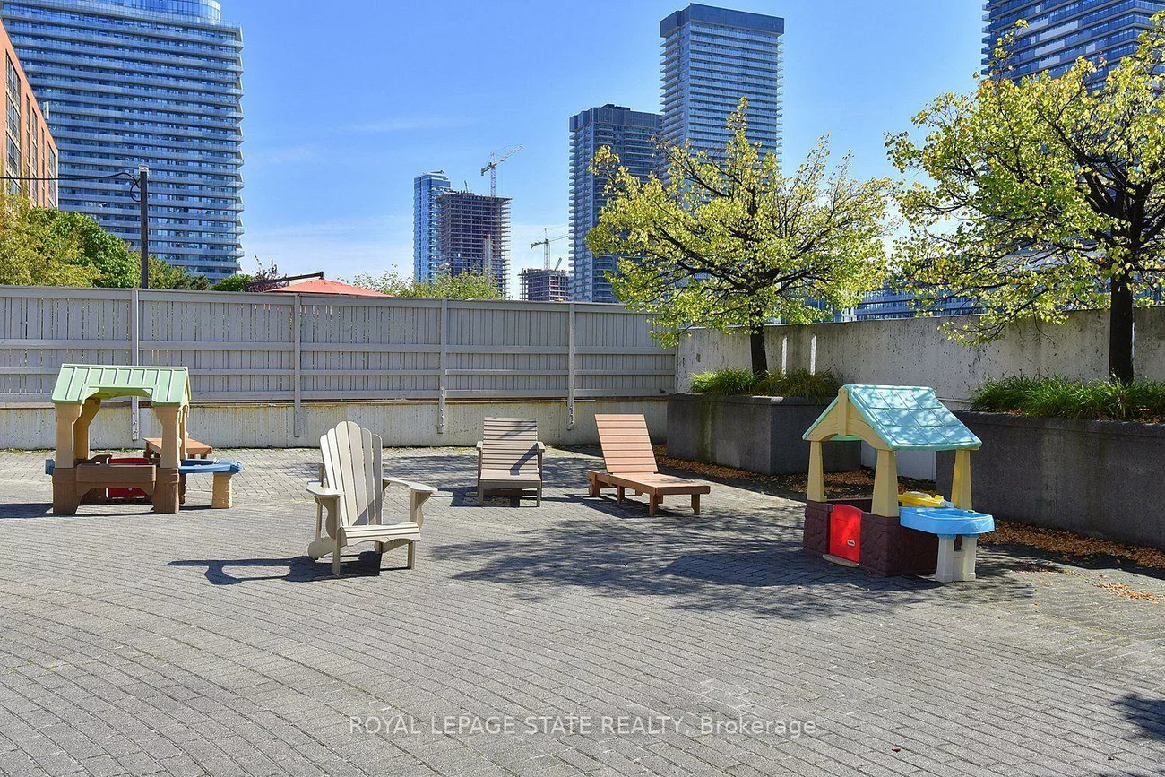 25, The Esplanade, Waterfront Communities C8, Toronto