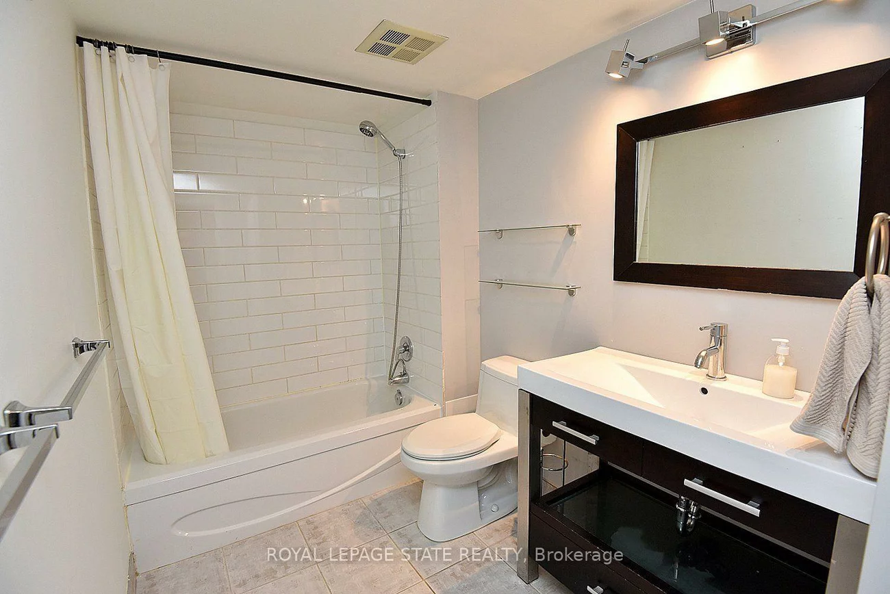 25, The Esplanade, Waterfront Communities C8, Toronto