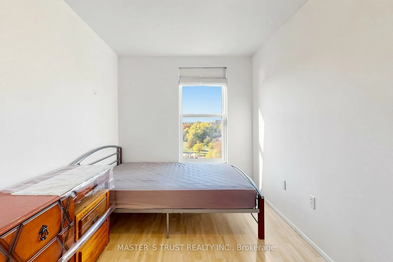 165, Cherokee, Pleasant View, Toronto