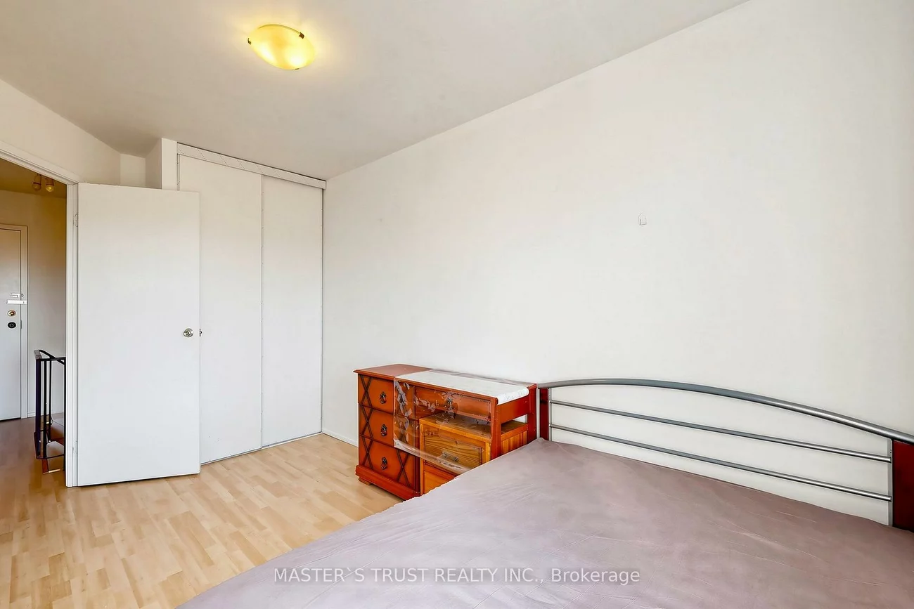 165, Cherokee, Pleasant View, Toronto