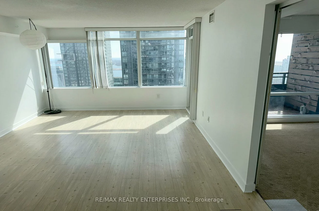 25, Telegram, Waterfront Communities C1, Toronto