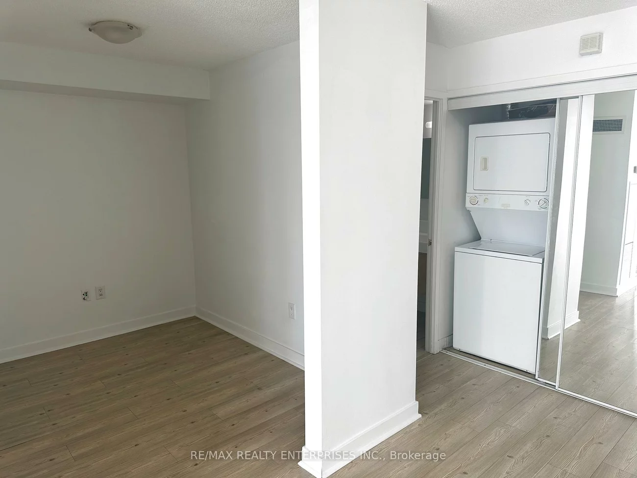25, Telegram, Waterfront Communities C1, Toronto