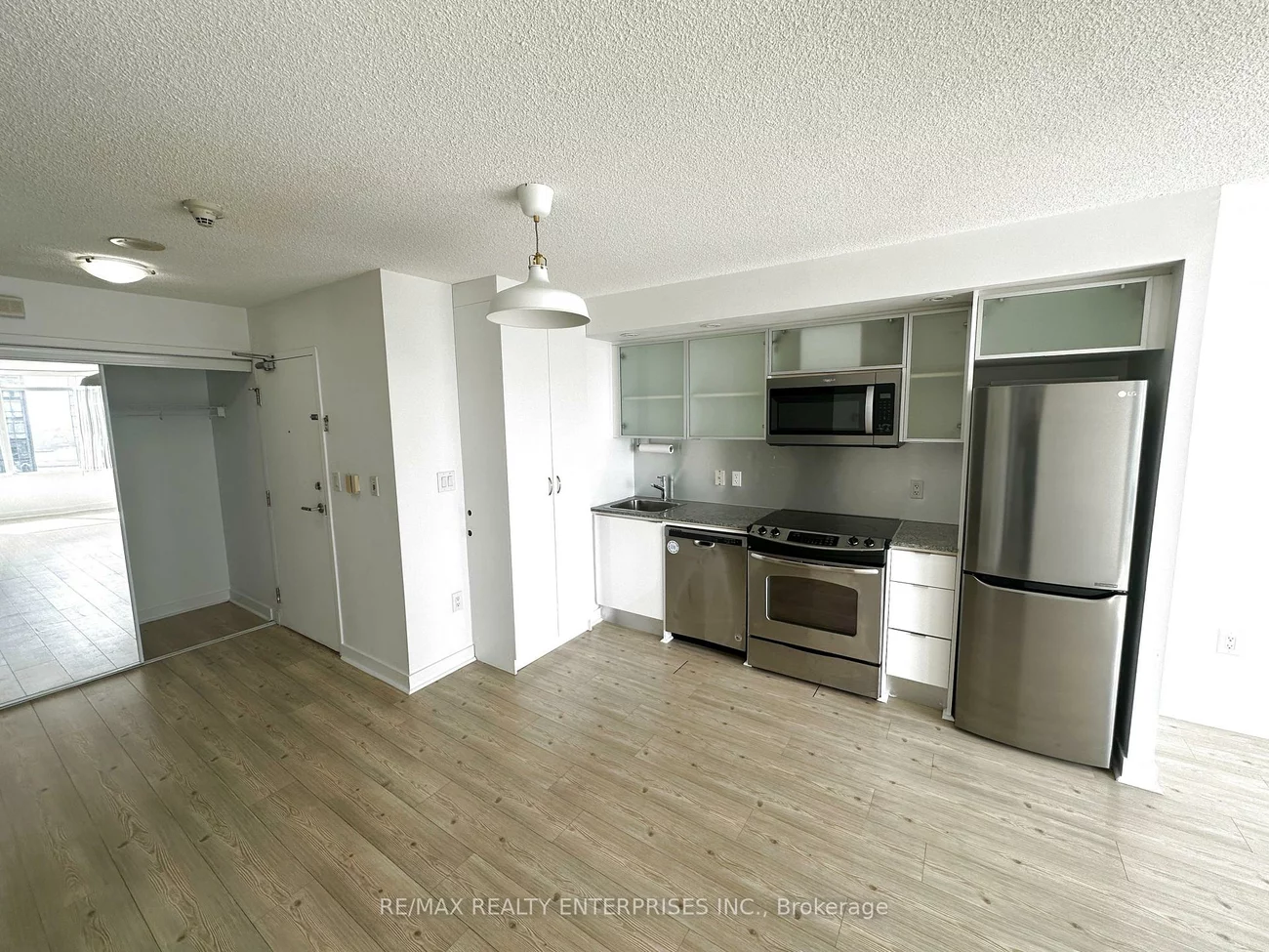 25, Telegram, Waterfront Communities C1, Toronto