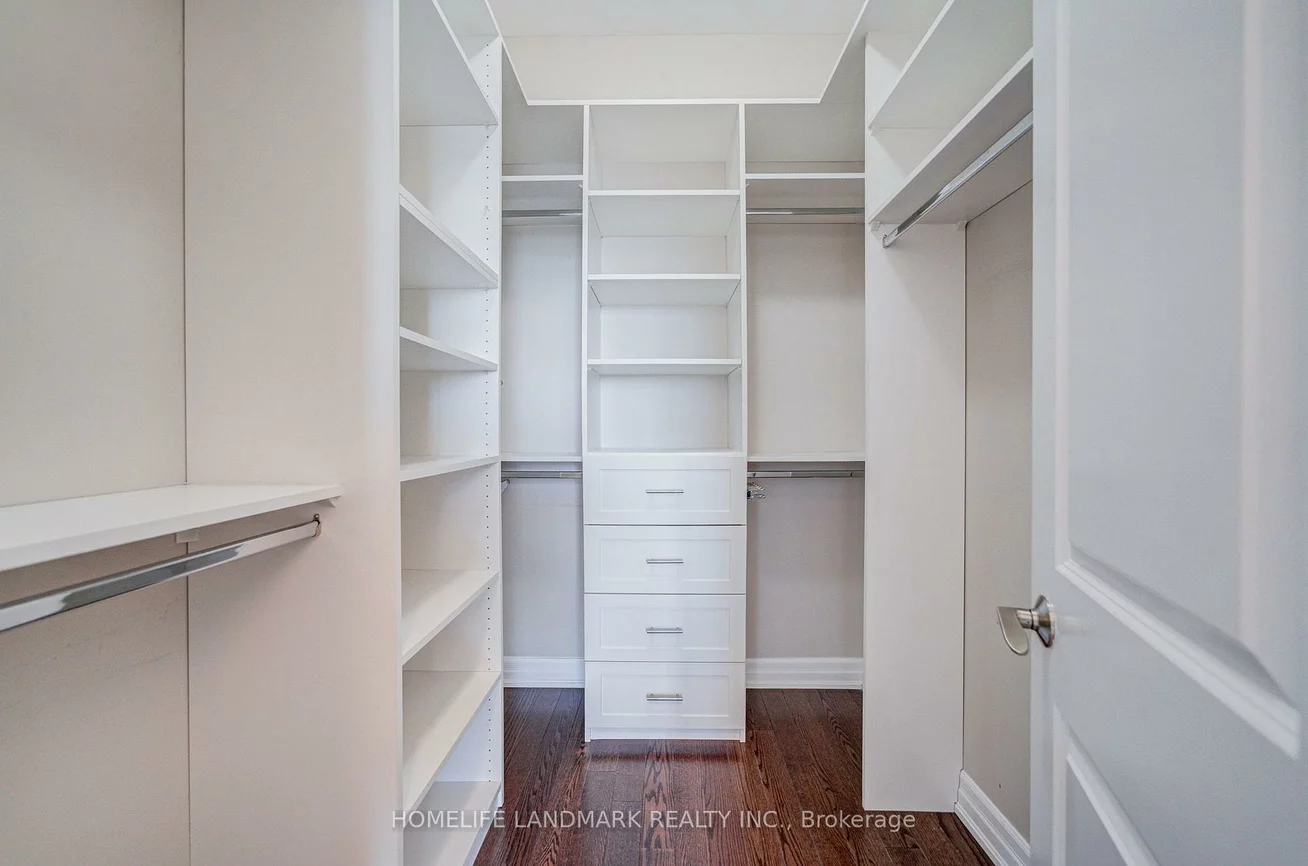 500, St Clair, Humewood-Cedarvale, Toronto