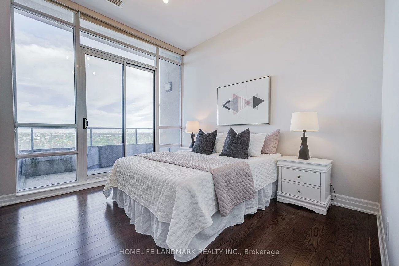 500, St Clair, Humewood-Cedarvale, Toronto