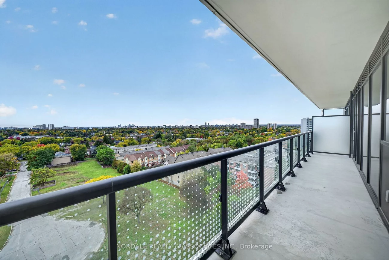 5858, Yonge, Newtonbrook West, Toronto