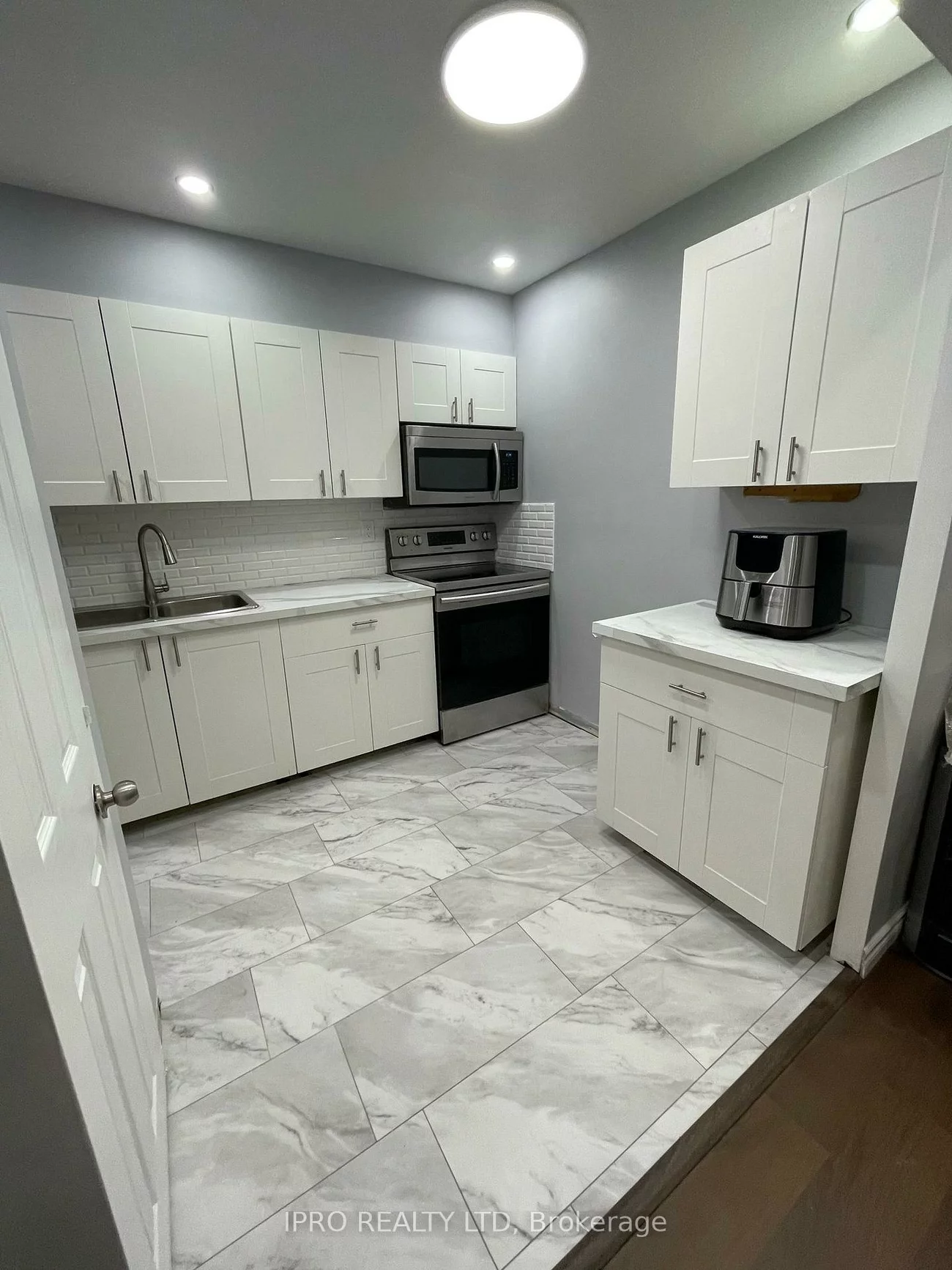 100, Mornelle, Morningside, Toronto