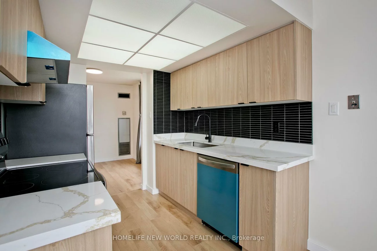 330, Alton Towers, Milliken, Toronto