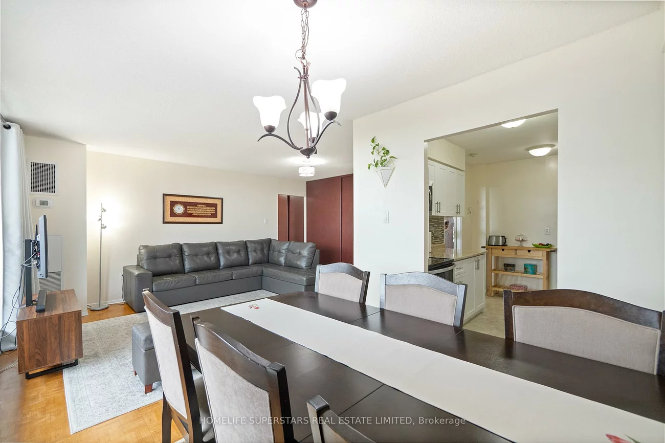 301, Prudential, Dorset Park, Toronto