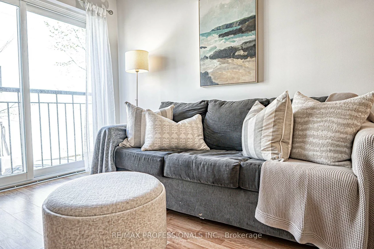 61, Main, East End-Danforth, Toronto