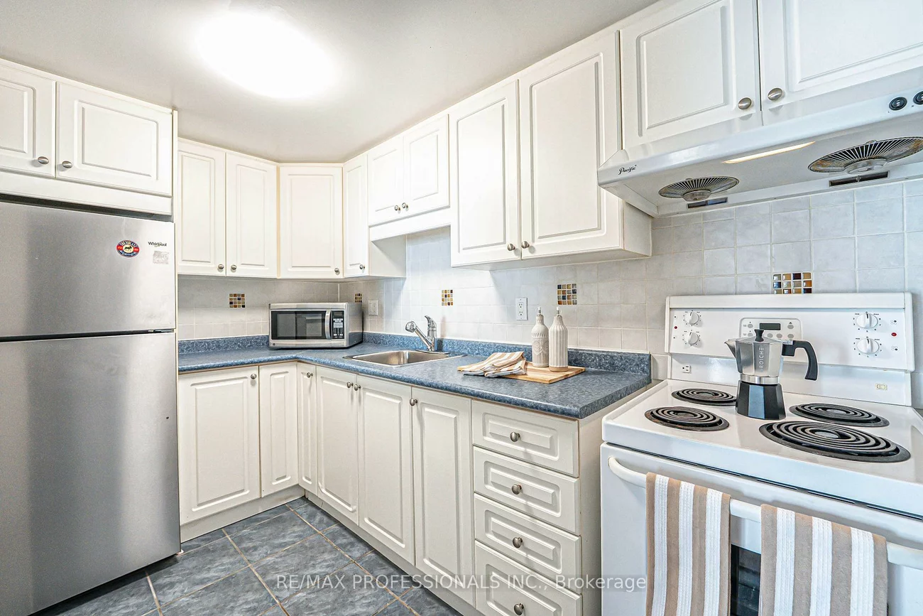61, Main, East End-Danforth, Toronto