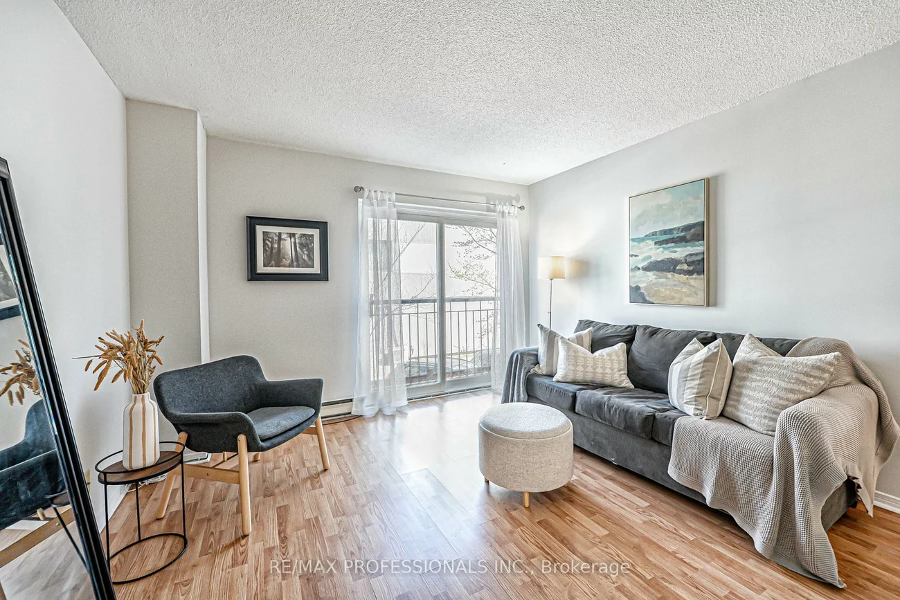 61, Main, East End-Danforth, Toronto