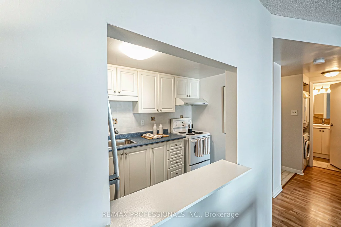 61, Main, East End-Danforth, Toronto