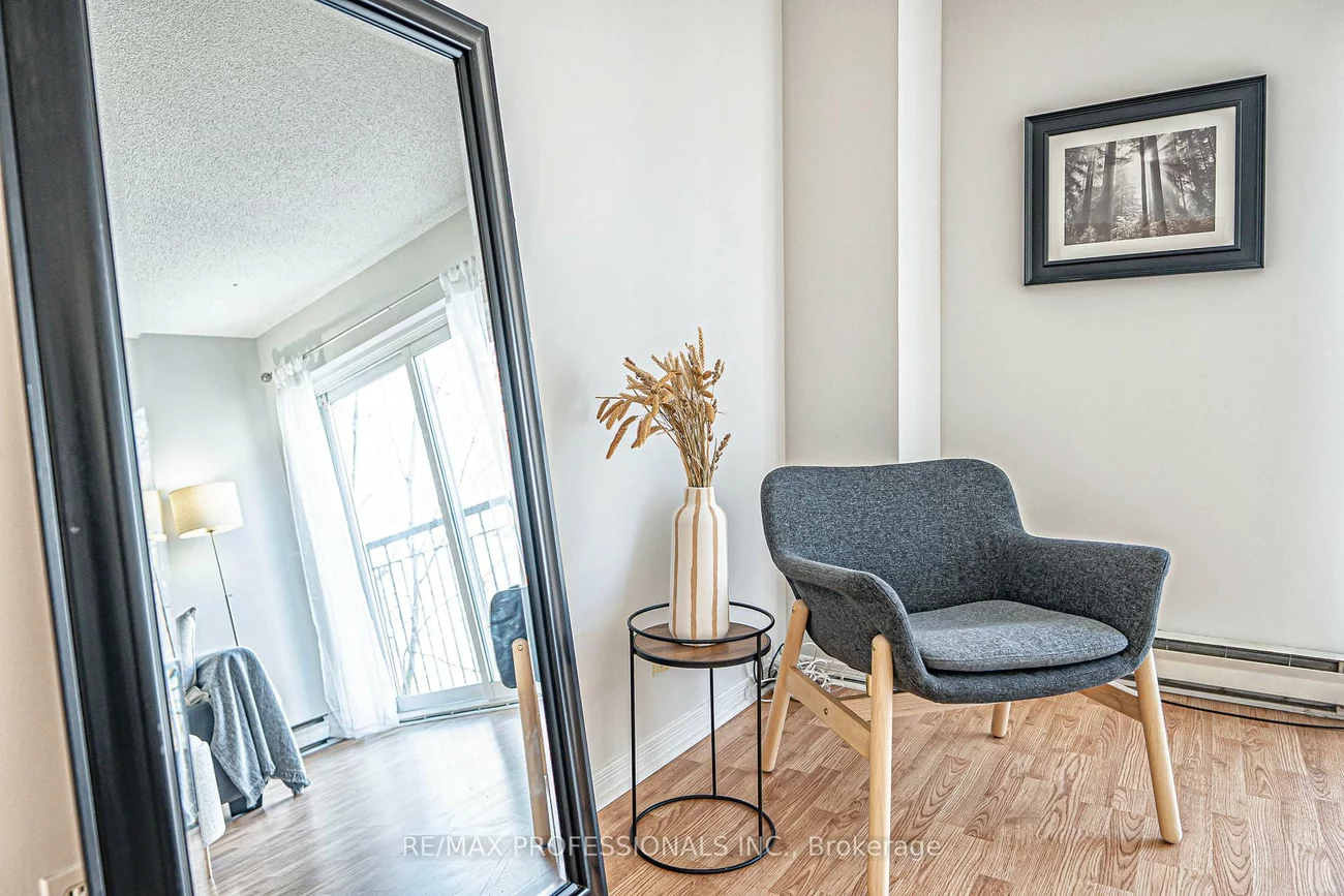 61, Main, East End-Danforth, Toronto