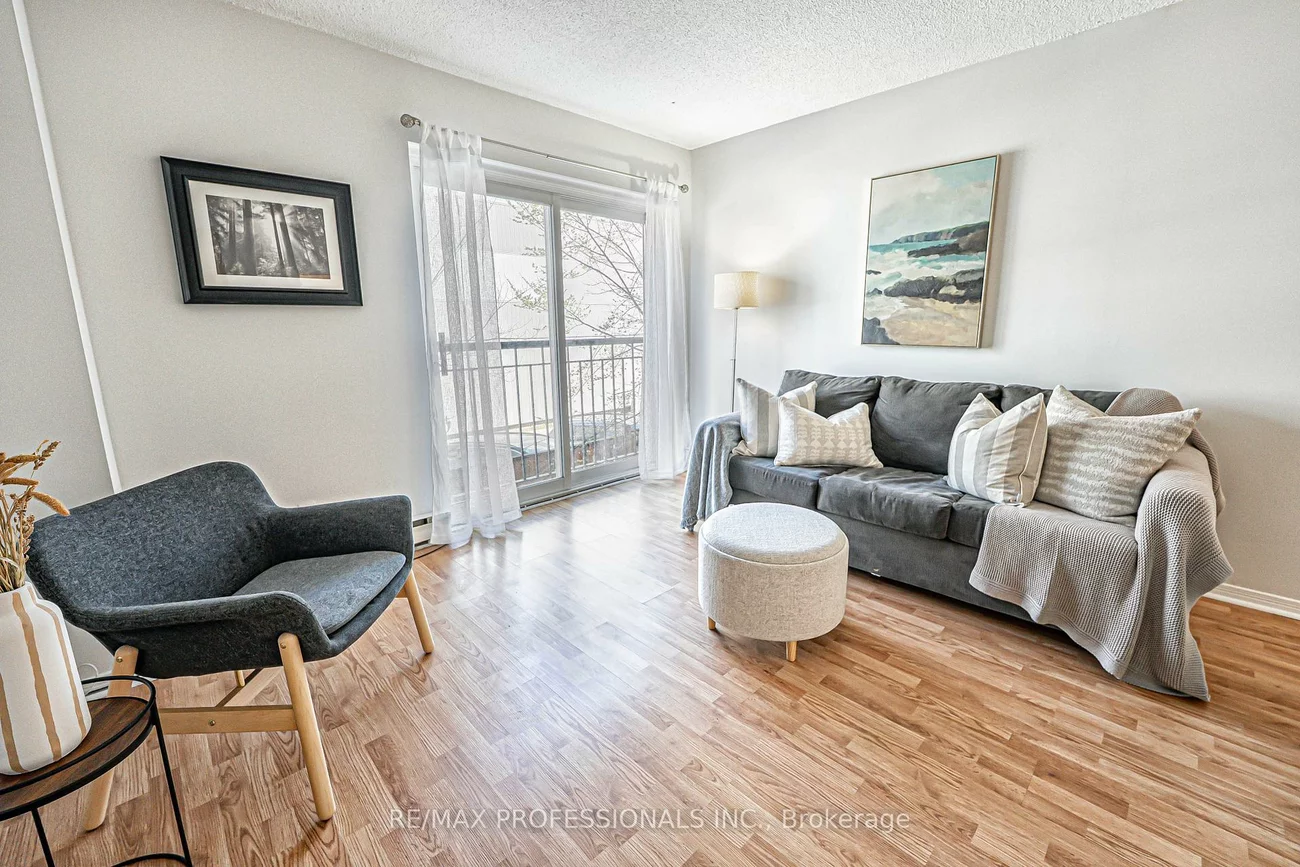 61, Main, East End-Danforth, Toronto