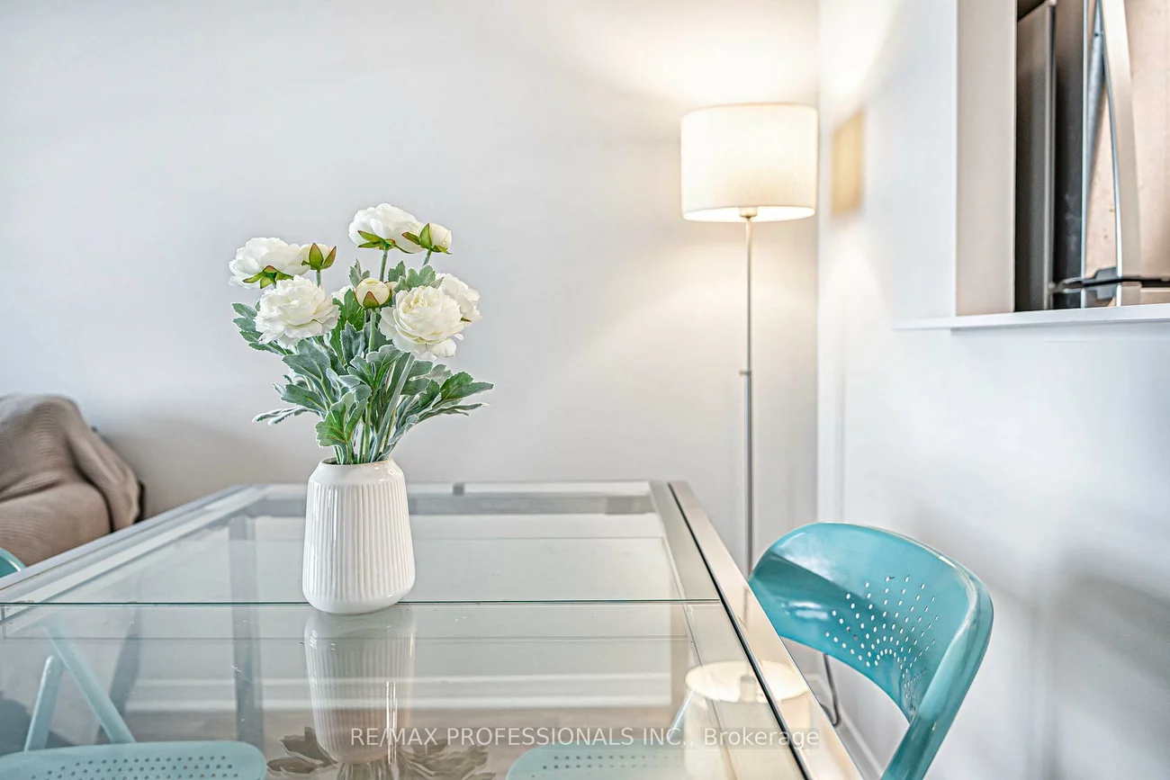 61, Main, East End-Danforth, Toronto