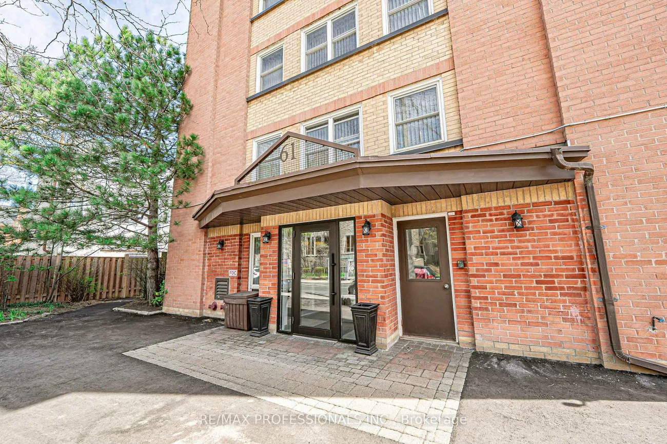 61, Main, East End-Danforth, Toronto