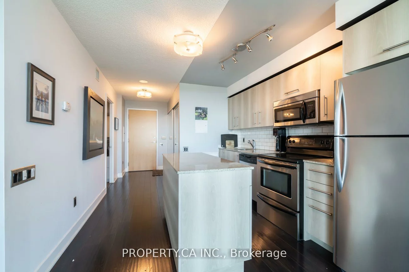 1048, Broadview, Broadview North, Toronto