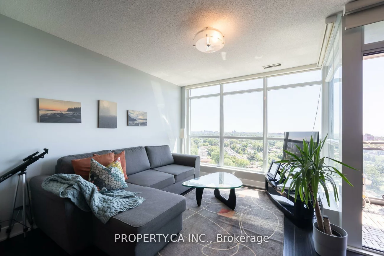 1048, Broadview, Broadview North, Toronto