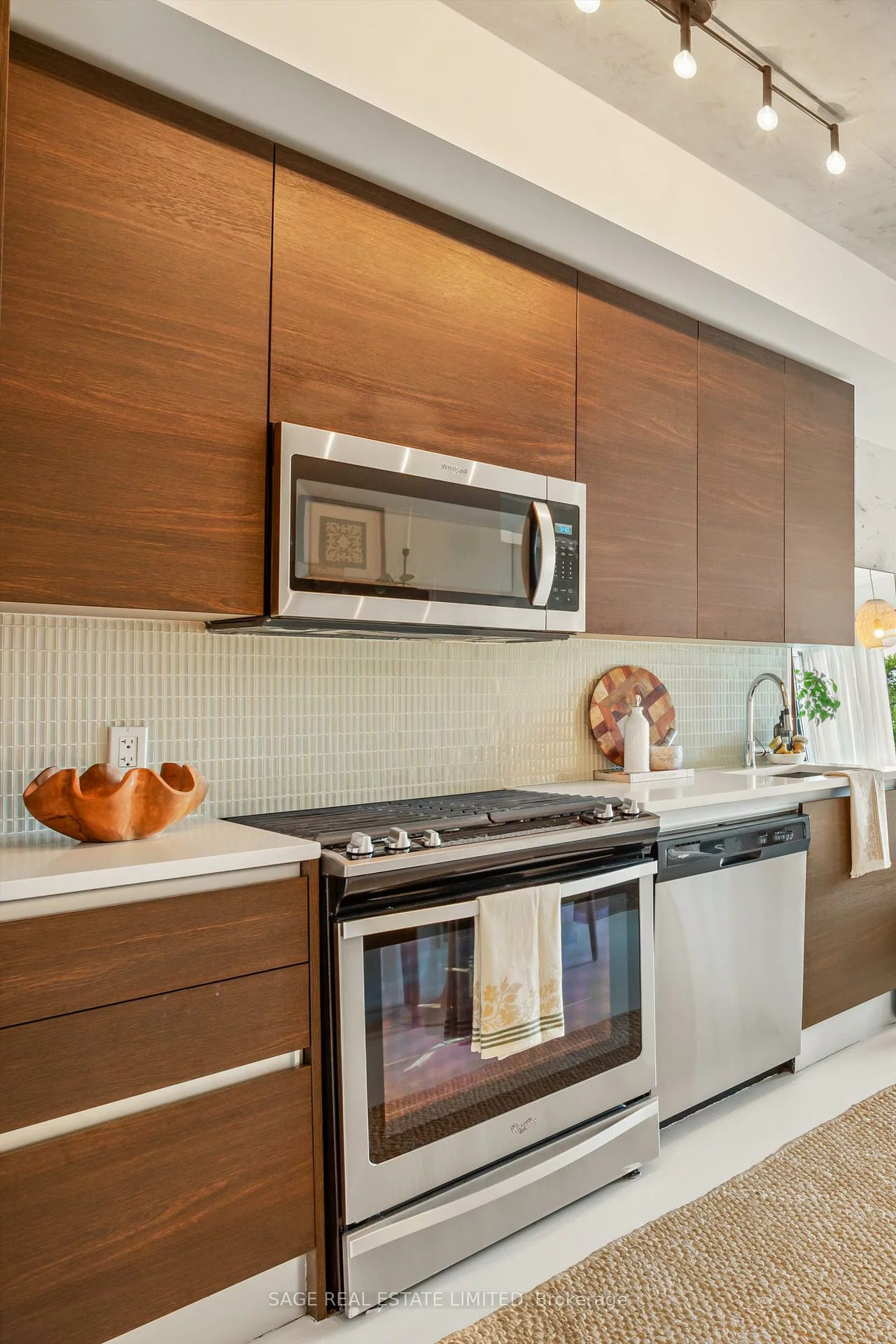 246, Logan, South Riverdale, Toronto