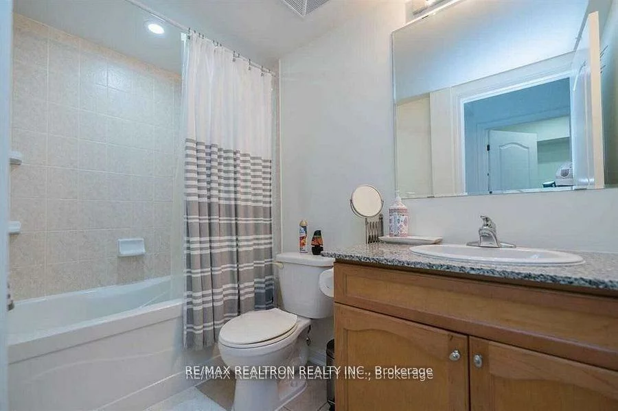 10, Mendelssohn, Clairlea-Birchmount, Toronto